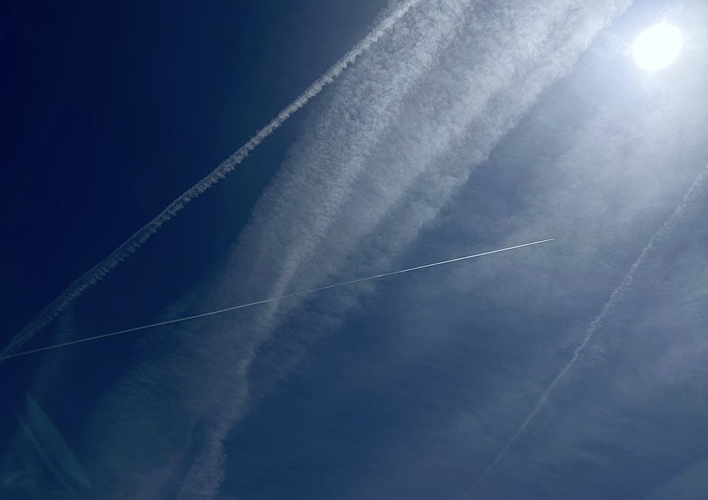 飛行機雲