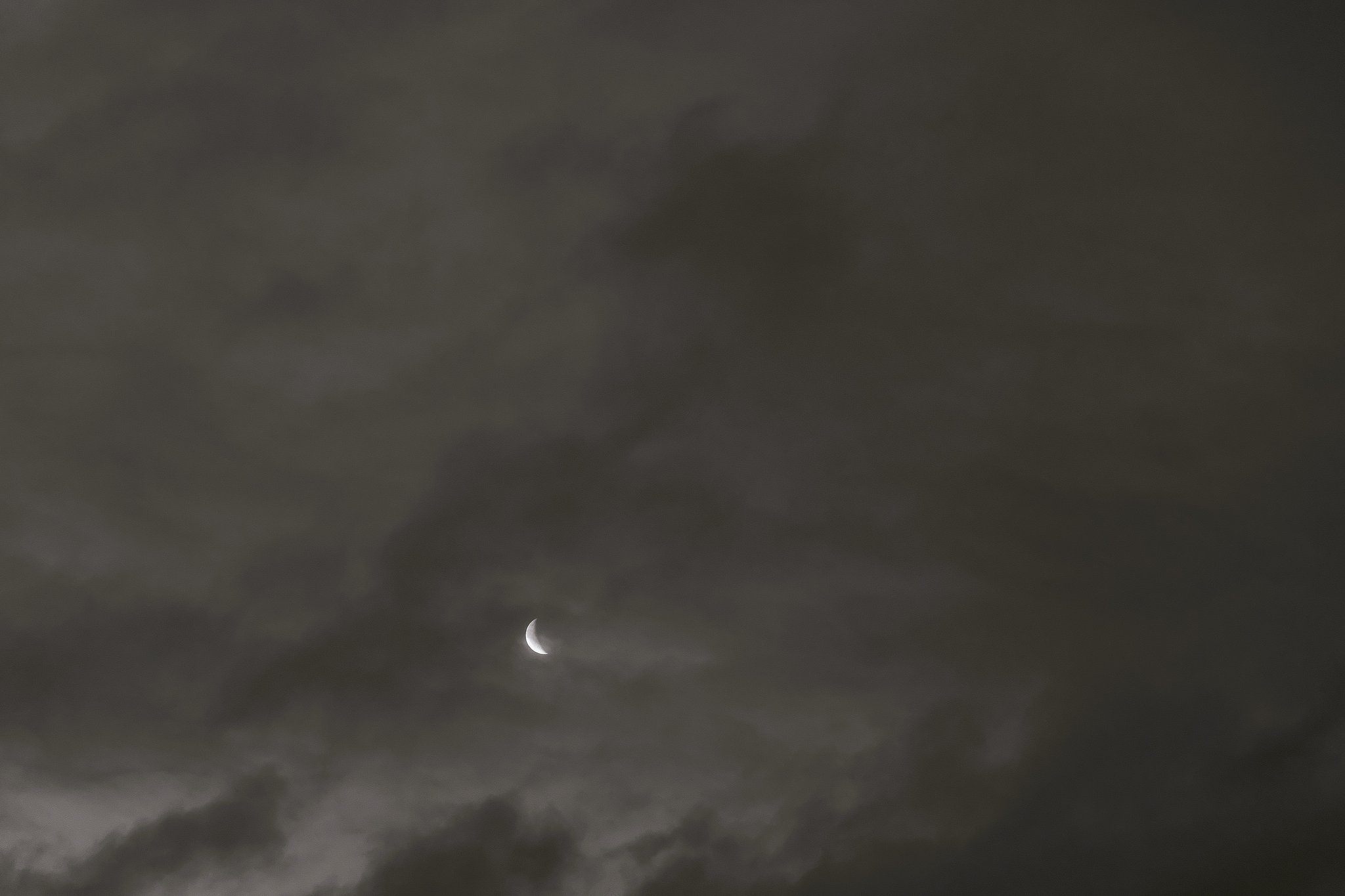 月