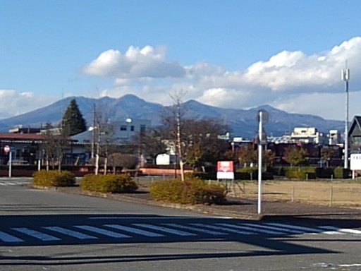 市街地から見えた高原山の姿