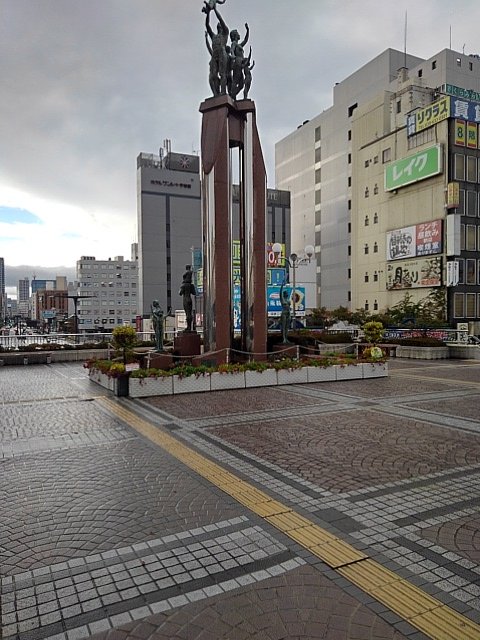 家族みたいな像