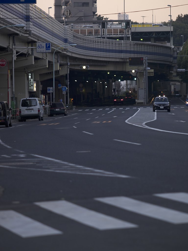早朝の交通量