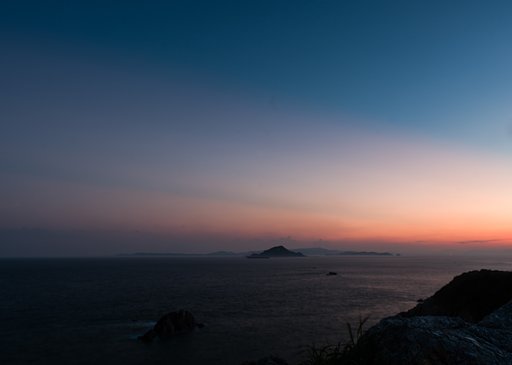 夕暮れのオレンジ　夜の始まりの青