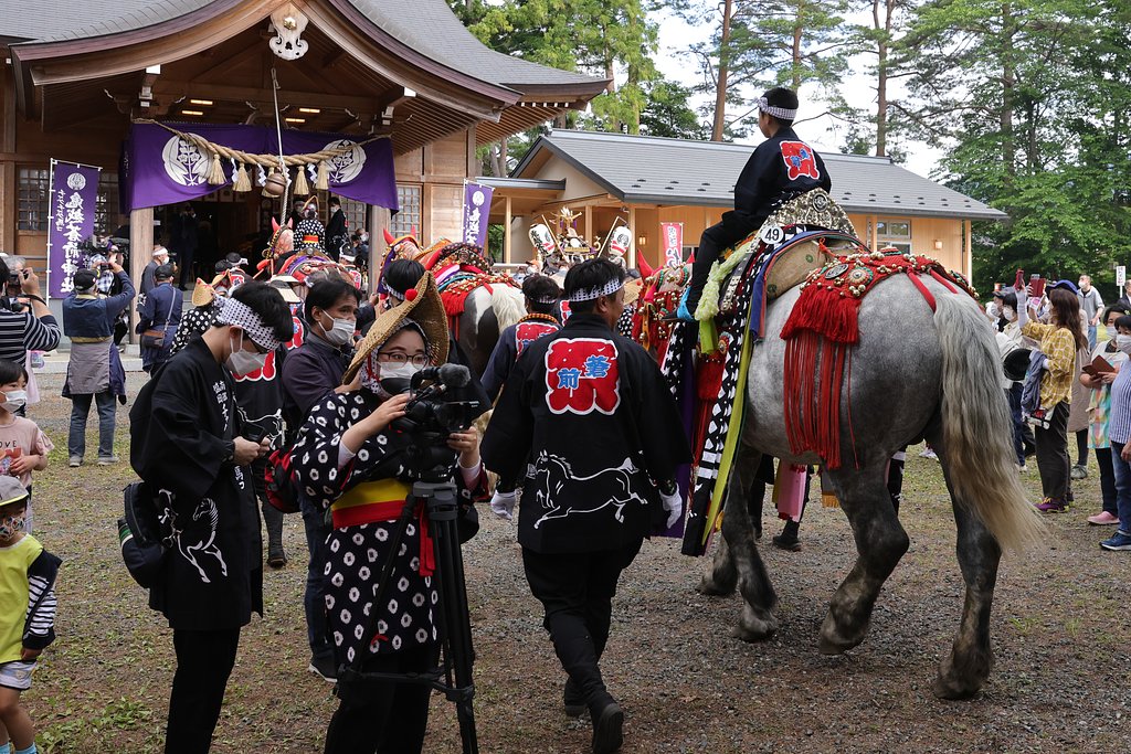 チャグチャグ馬コ、出発前のお参り
