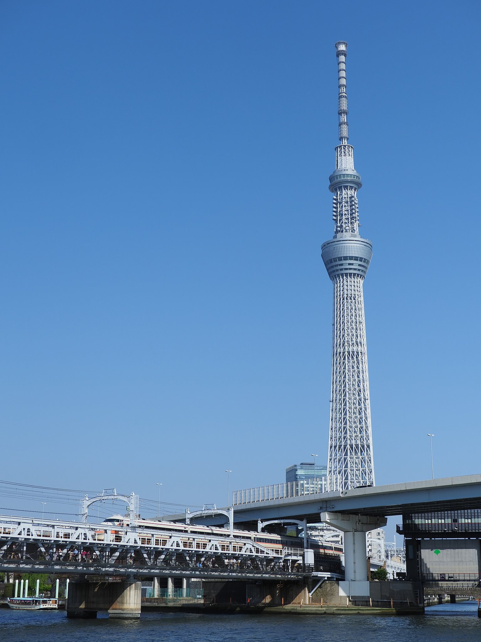 大きく背伸び