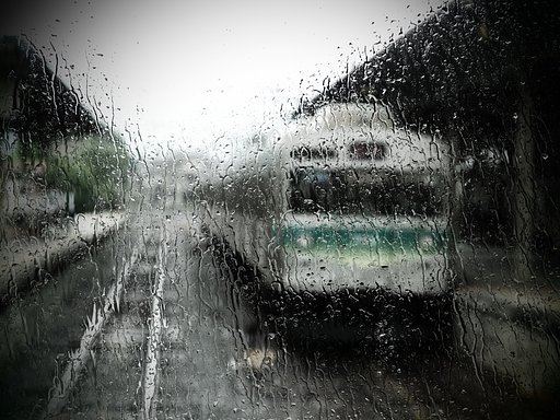 突然の雨