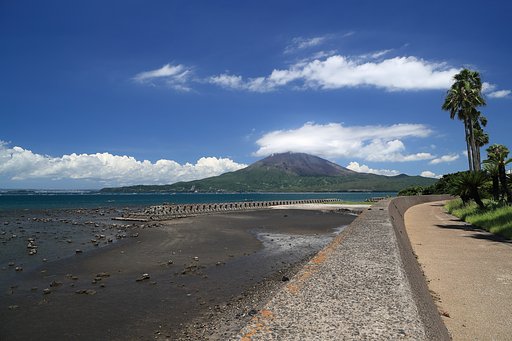 垂水市から眺める桜島