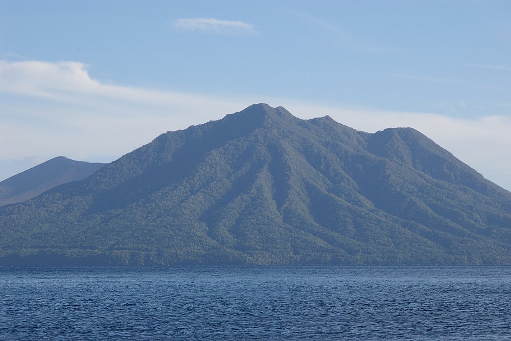 支笏湖と樽前山