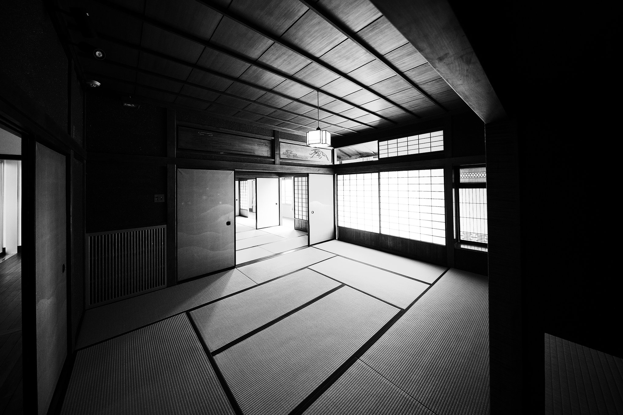 Hard monochromeWhiteTone