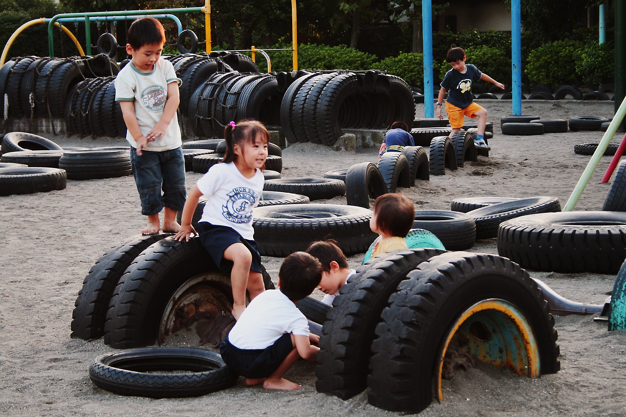 【円】タイヤ公園で、、