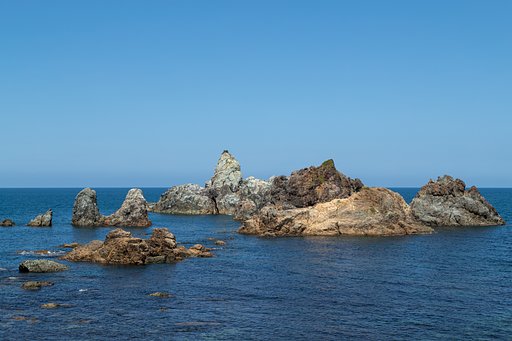 数本の松が欲しくなる風景　居組