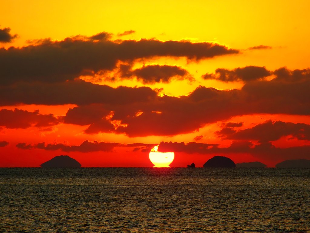 瀬戸の夕景　だるま夕日