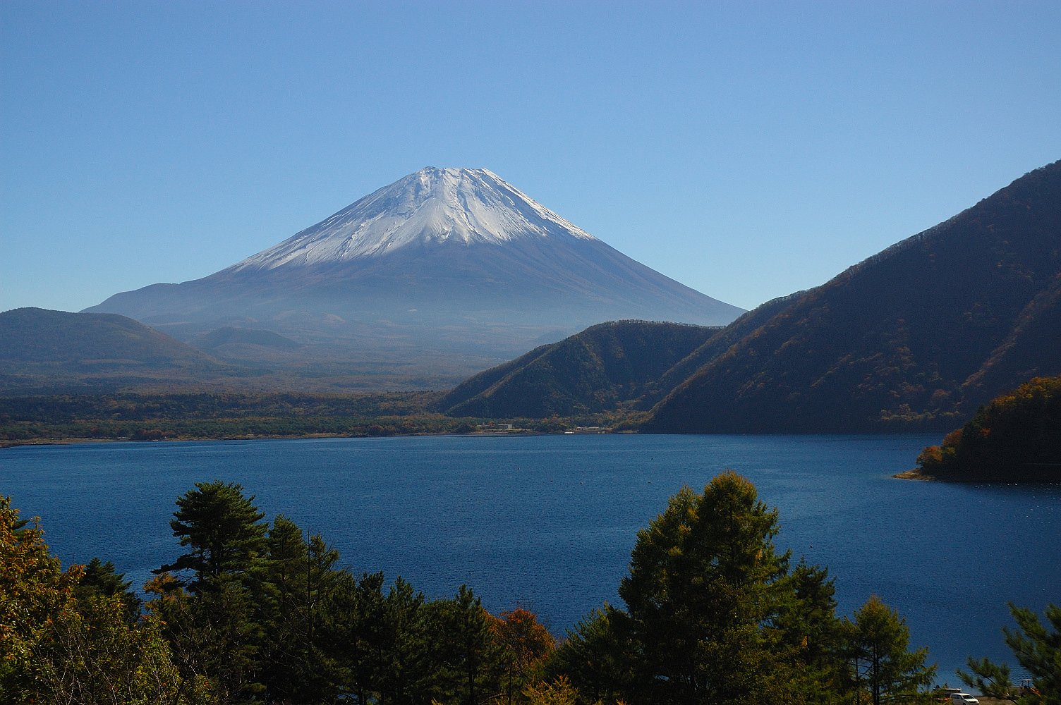 11/8の富士山　本栖湖