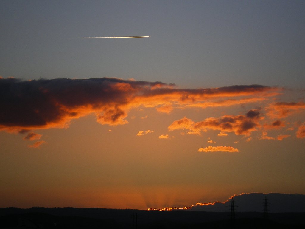 夕焼け飛行機雲２