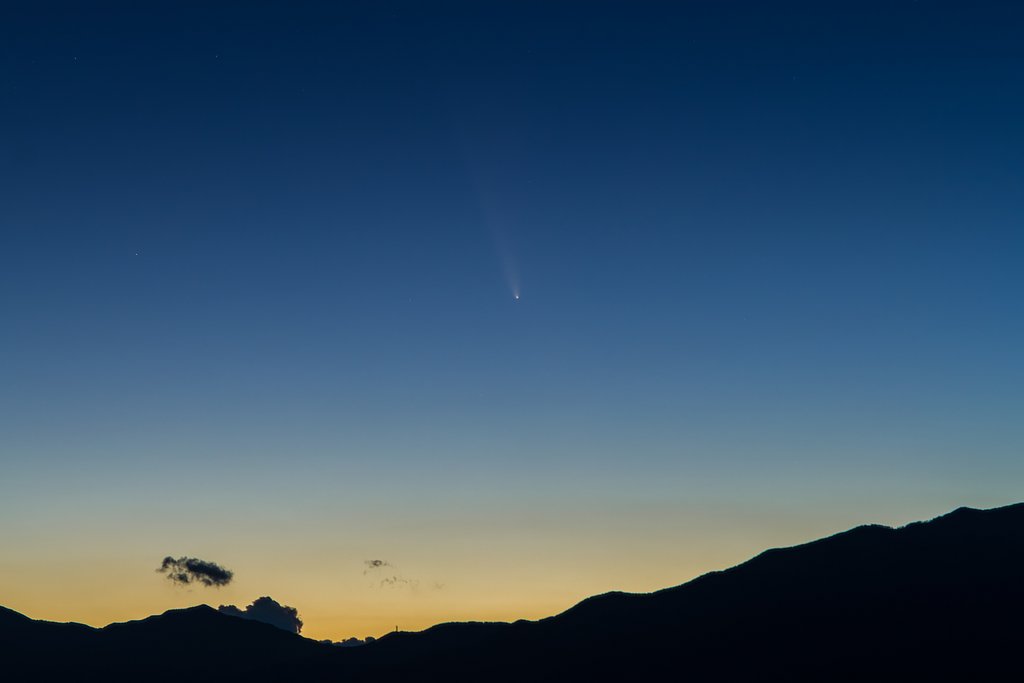 紫金山（ツチンシャン）アトラス彗星