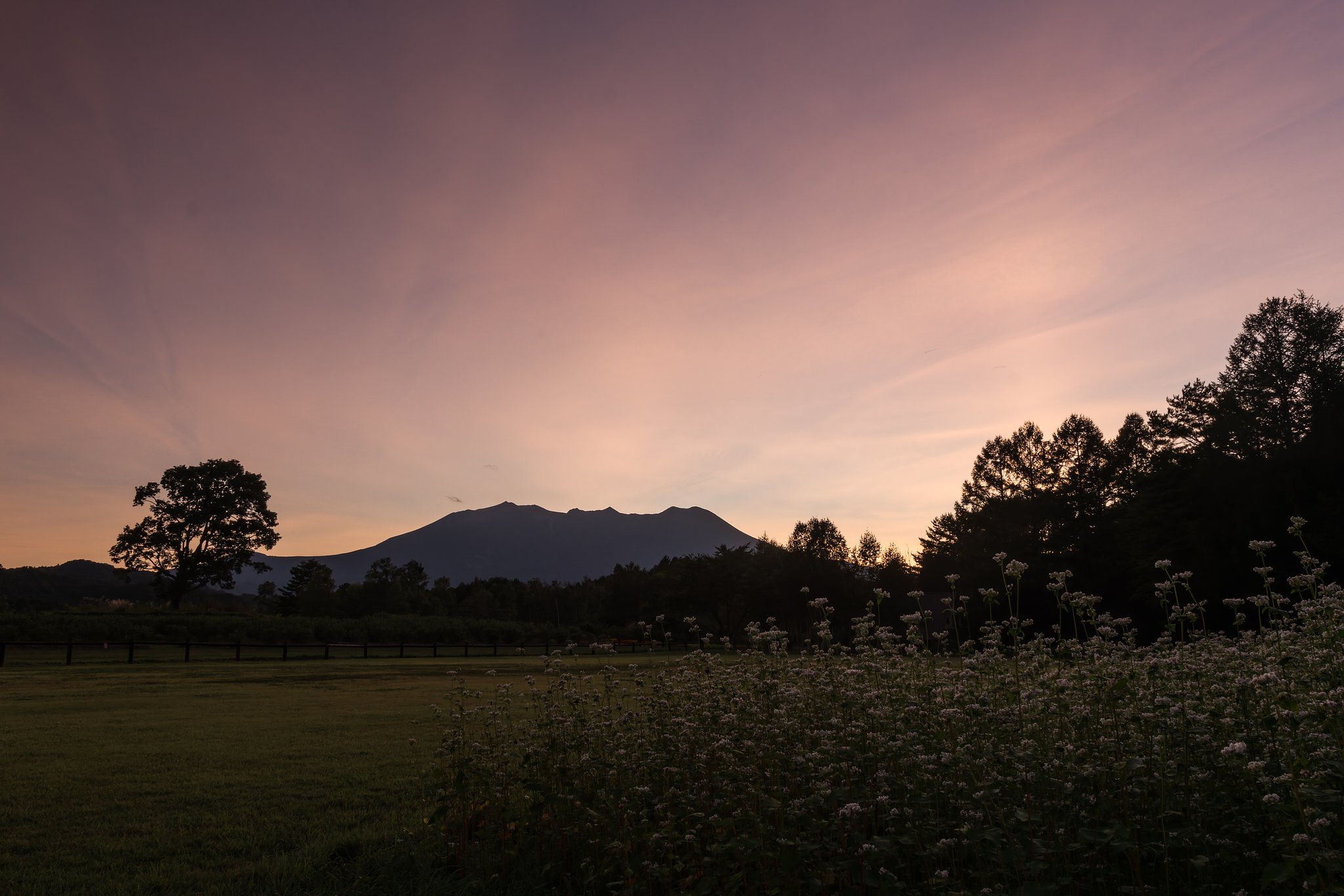 秋の高原　夕焼け