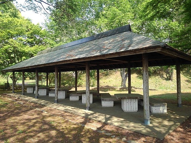 長い屋根の休憩所