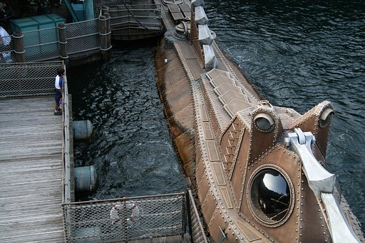 空想海底2万哩のノーチラス号が、、