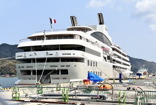 クルーズ船