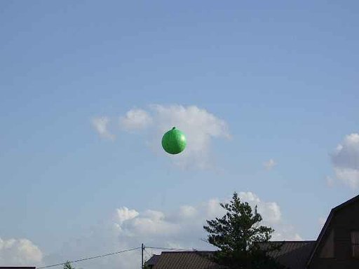 メロンが空にぃ・・