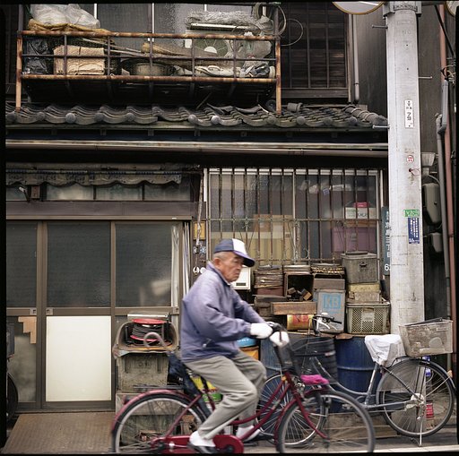 「ブロニカ友の会」発足？！