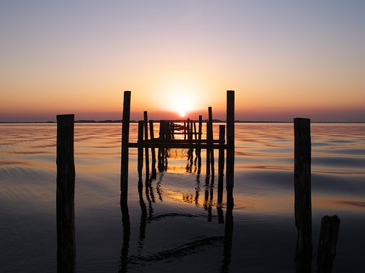 湖面と夕空の境界２