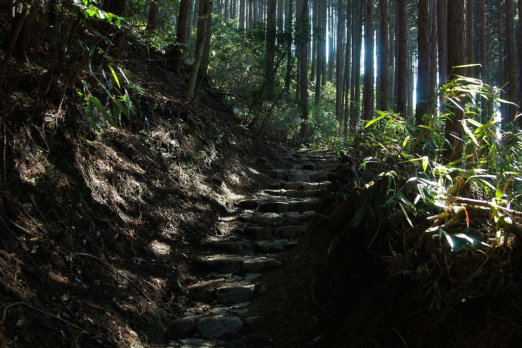 旧街道の山道
