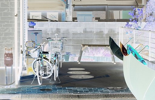 隣家の駐車場