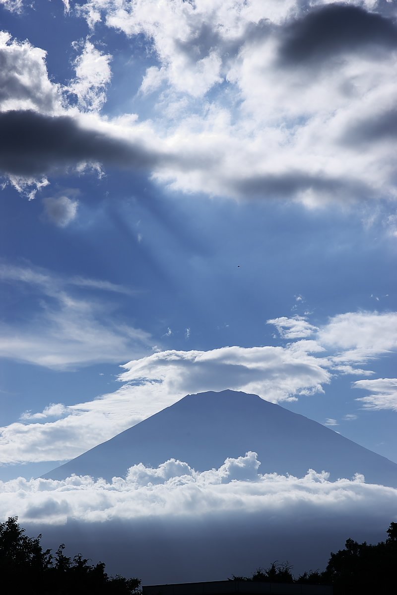 富士に光
