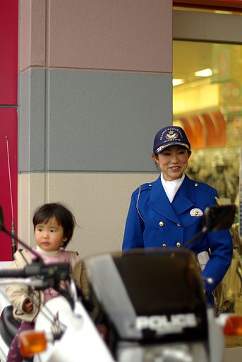 きれいな「婦警さん」は好きですか？