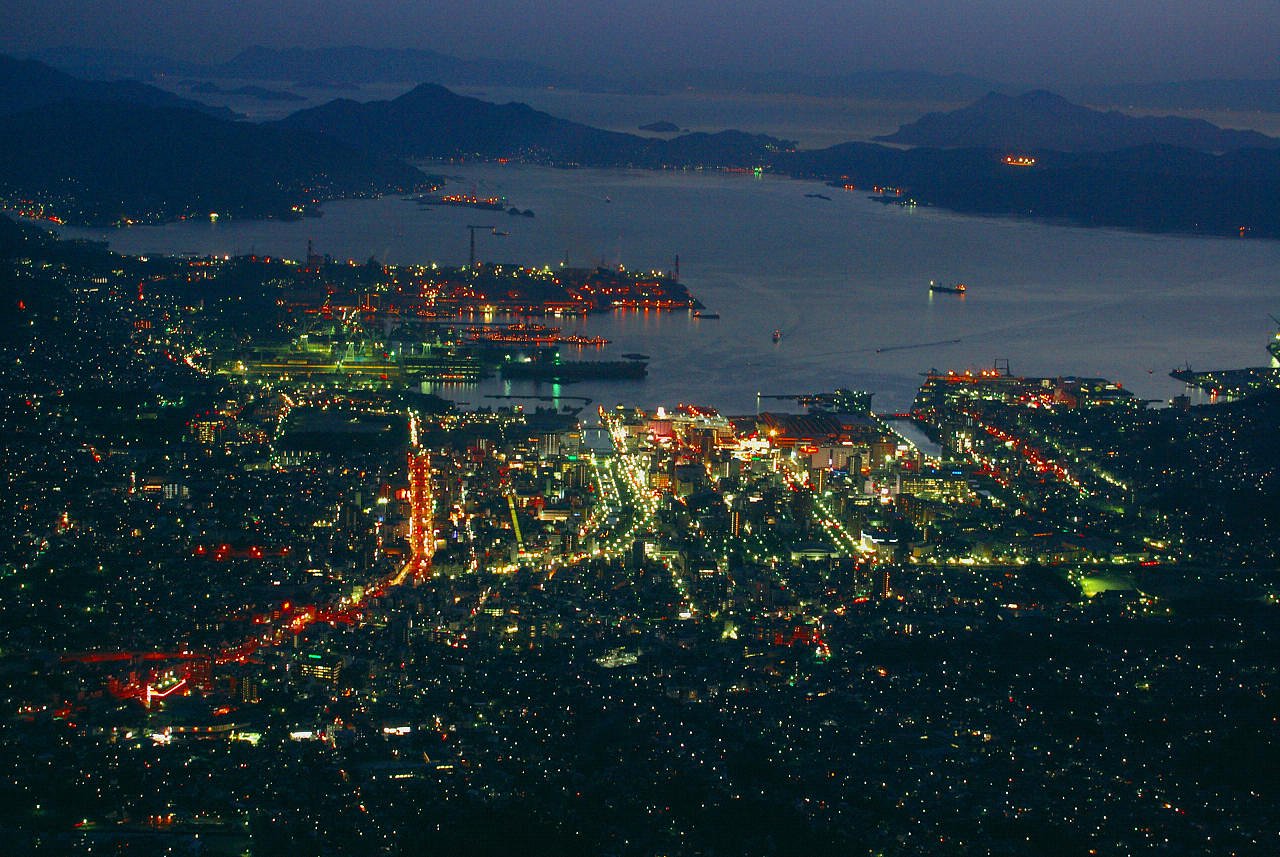 灰ケ峰からの夜景