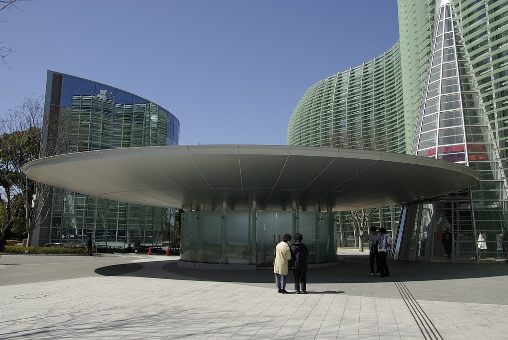 国立新美術館　SIGMA18-50 F2.8 Macro