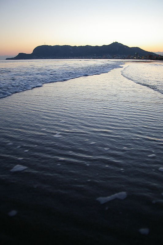 まったりと春の海