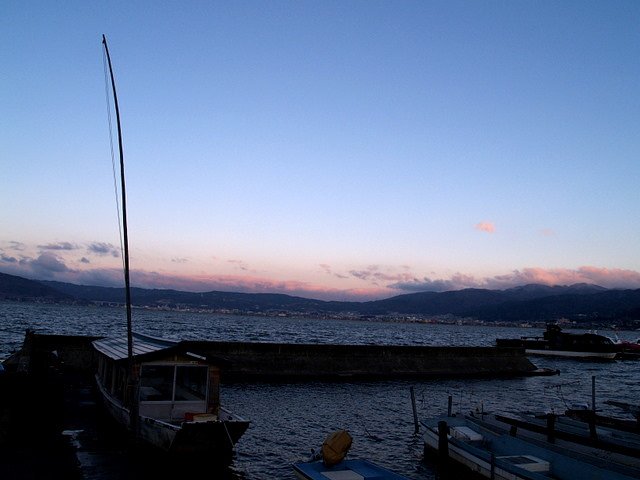 諏訪湖の朝