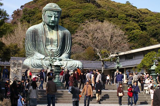 賑わっています。