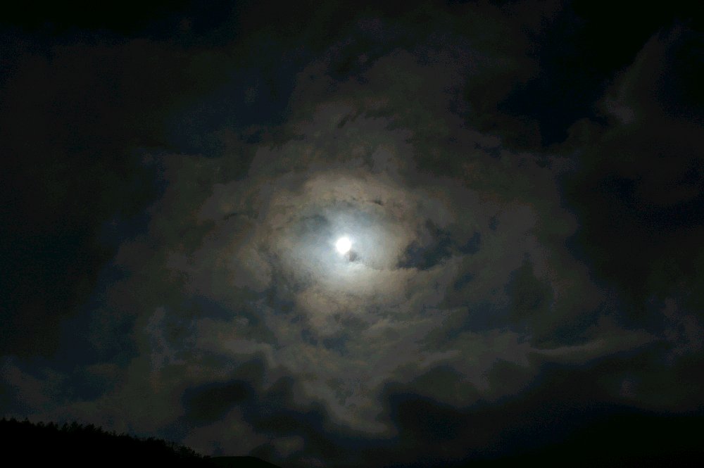 暗雲