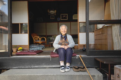 縁側で