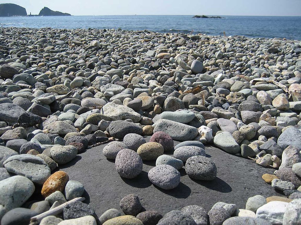 小石を集めて