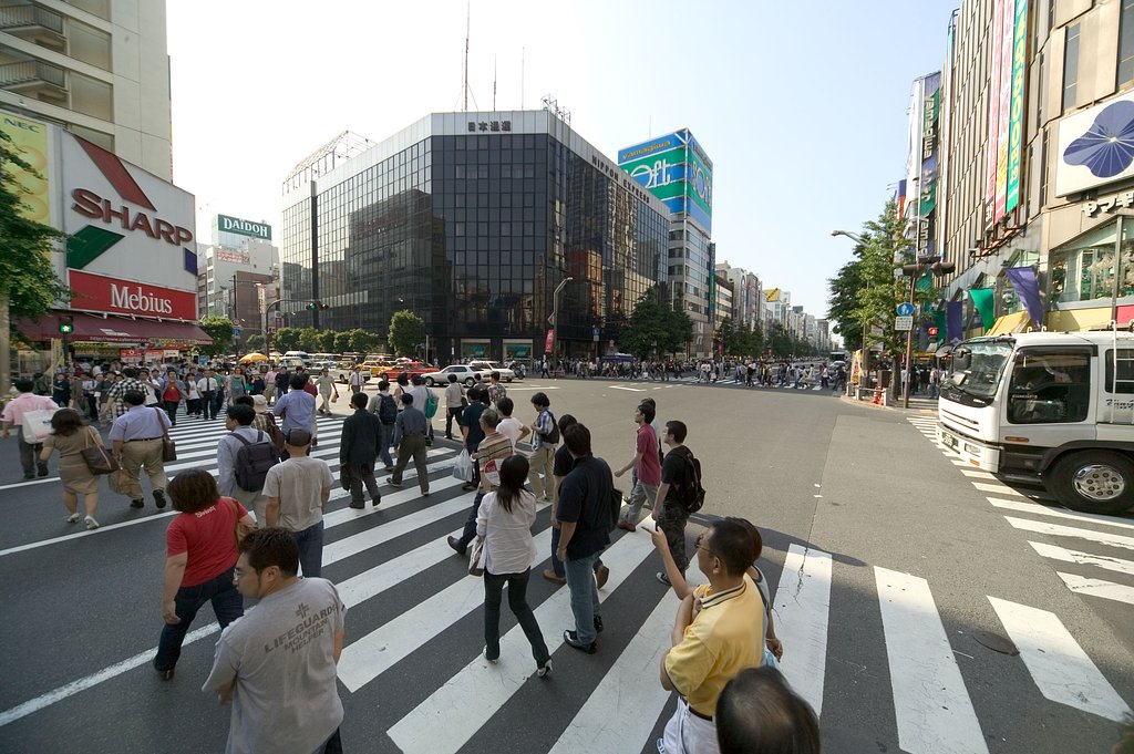 秋葉原の交差点