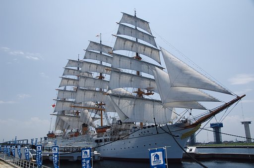 帆を張った海王丸