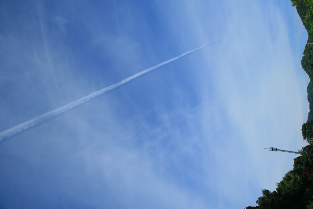 飛行機雲・雲影