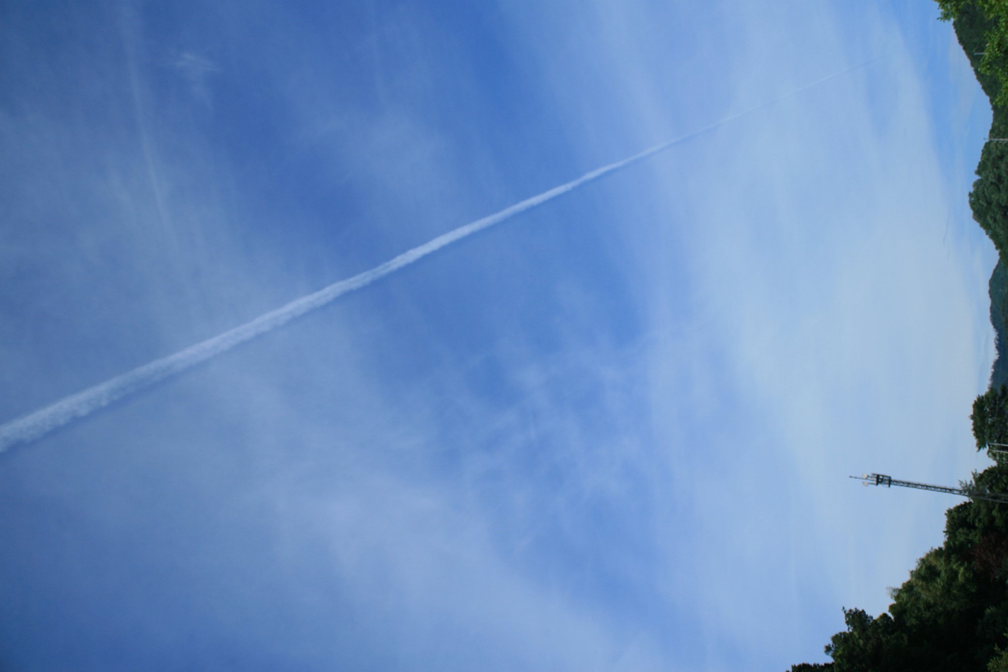 飛行機雲・雲影