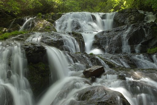 魚止めの滝