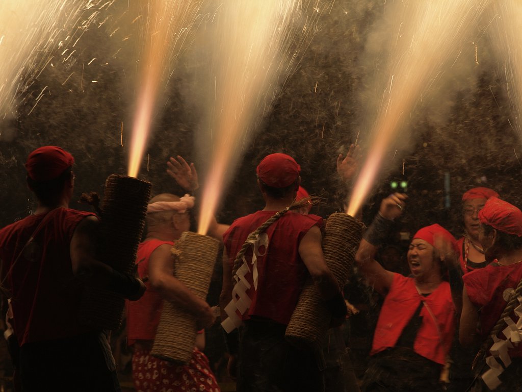 河口湖前夜祭での手筒花火