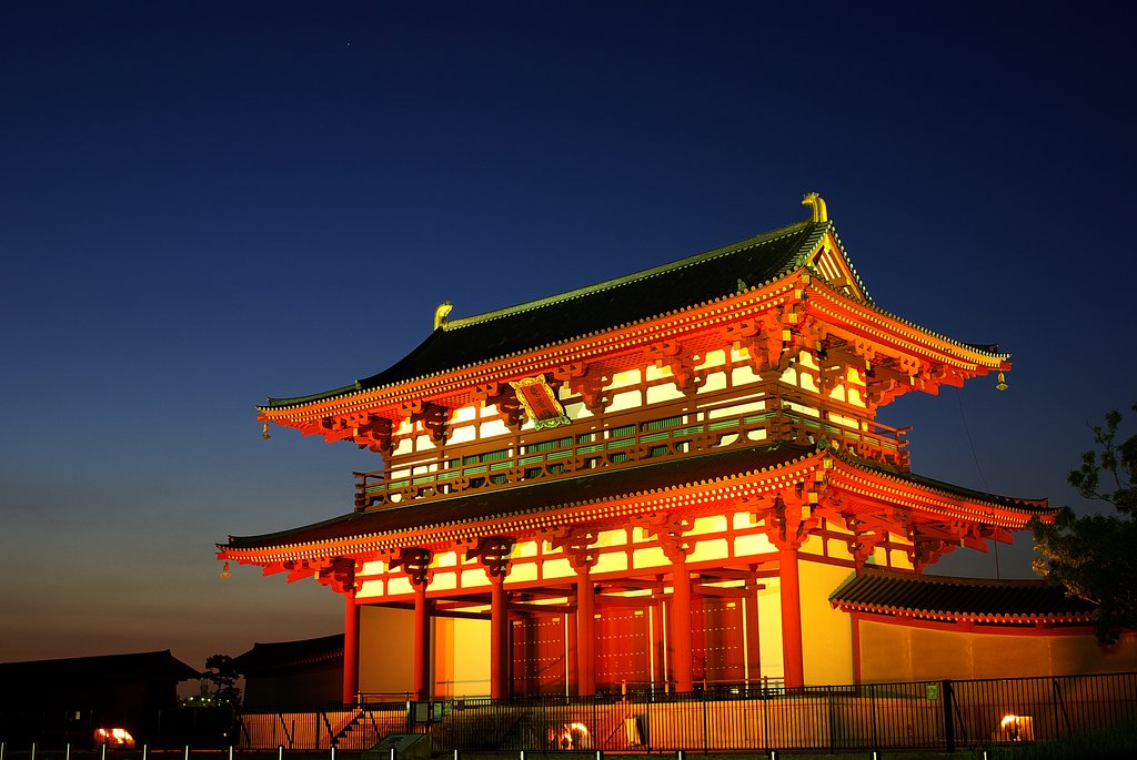 朱雀門の夕暮れ