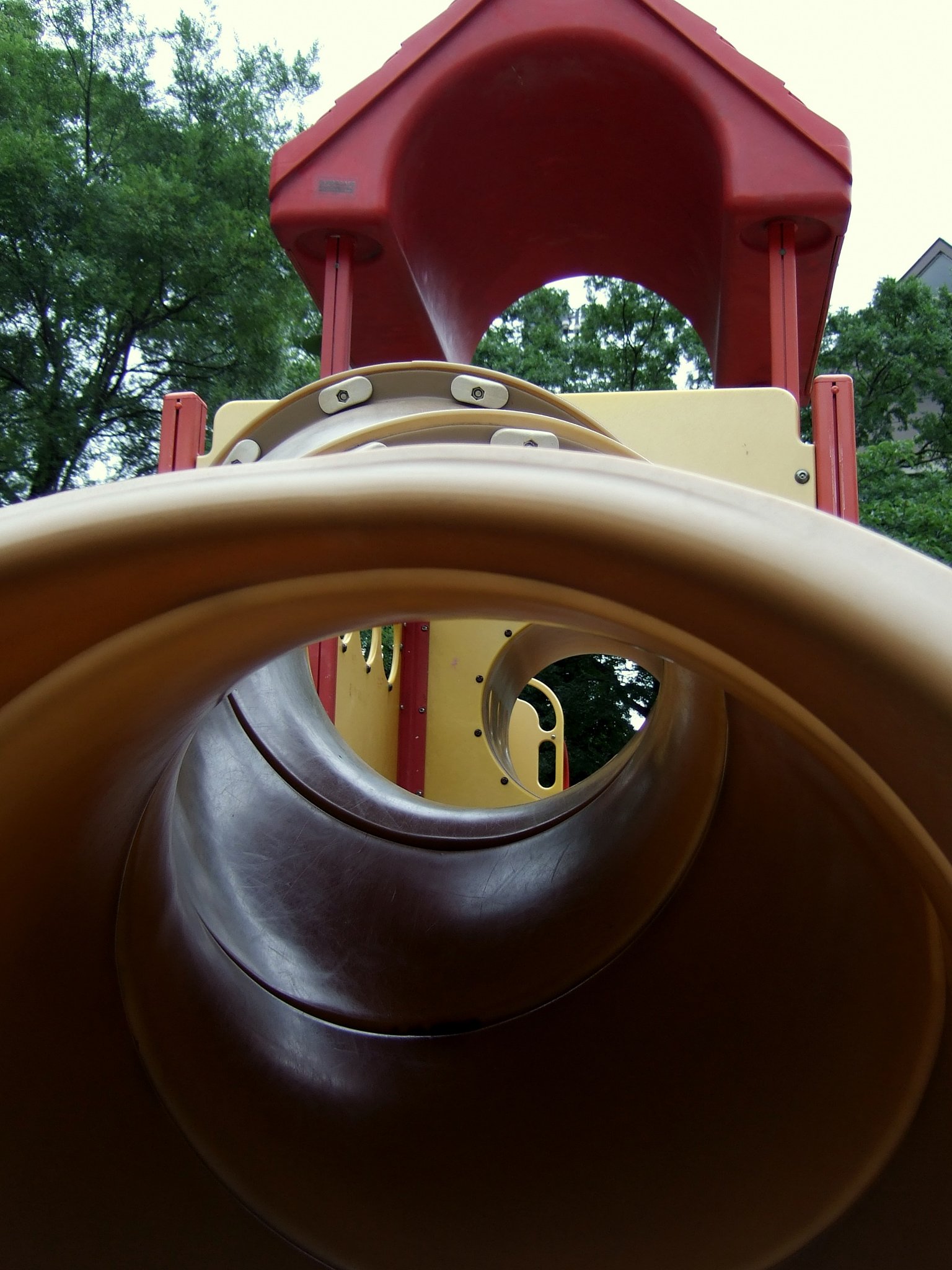 公園で…