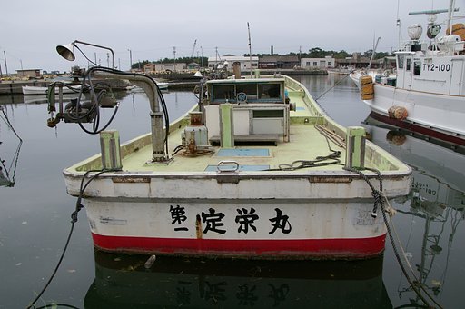 ペッタンコなお船