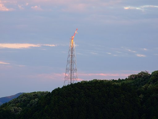 燃える鉄塔
