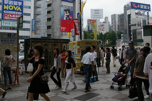 駅前の笑顔