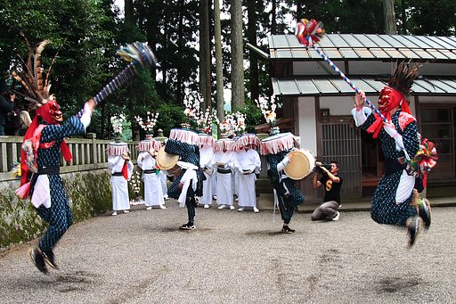 黒滝花笠太鼓踊り　４
