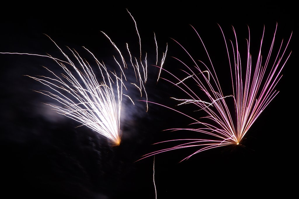 夜空に扇
